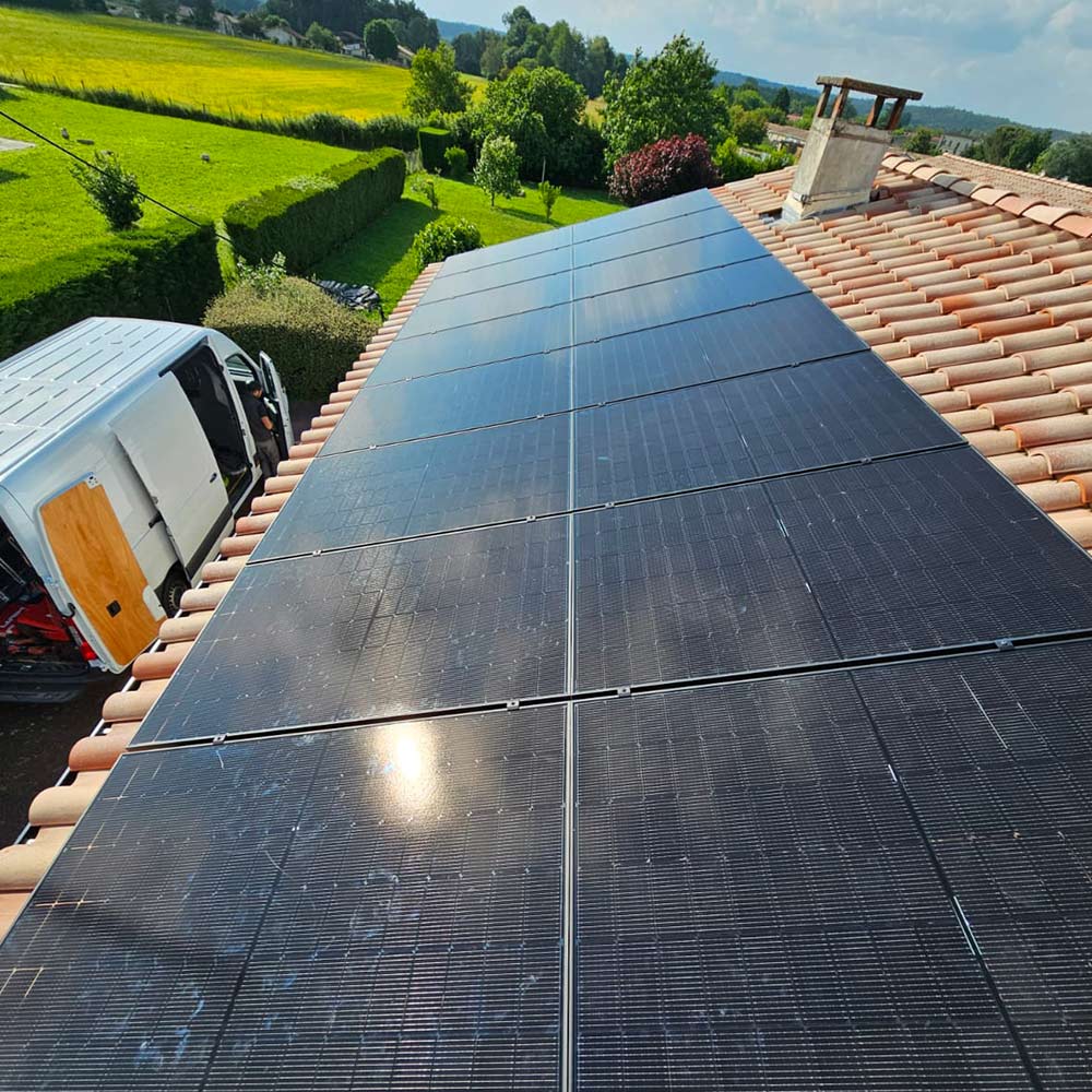 Installation de panneaux solaires Photovoltaïque Full Black à Coutras (33).