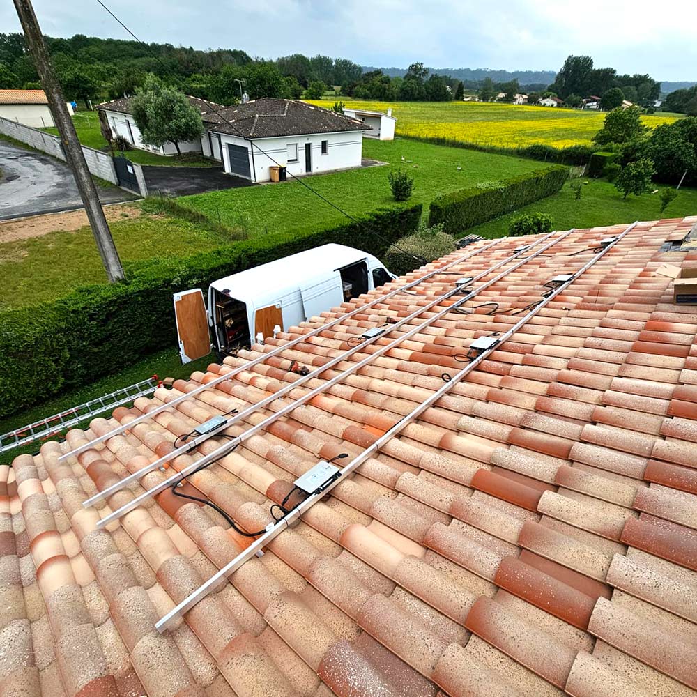 Installation de panneaux solaires Photovoltaïque Full Black à Coutras (33).