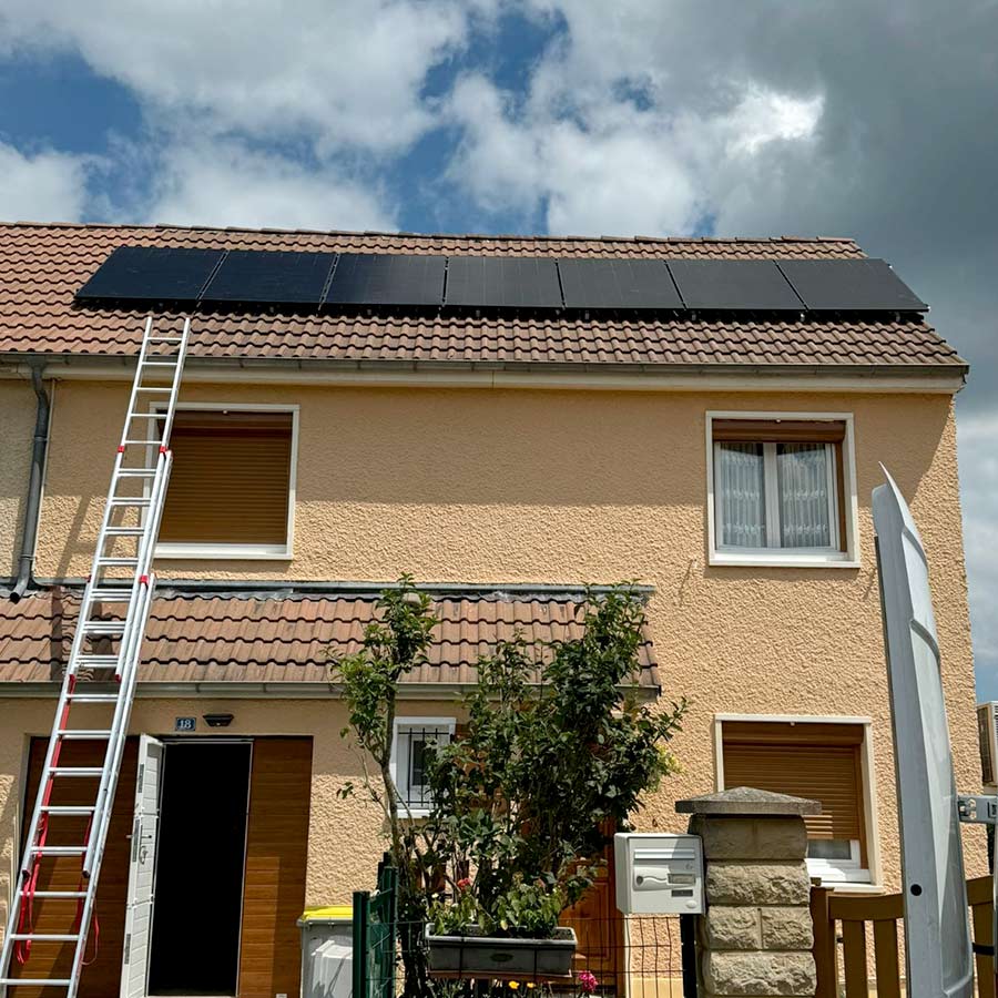 Bourgeois Global - Panneaux solaires Photovoltaïque Full Black à Cluny